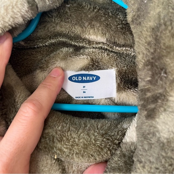 🌼 5/$25 Old Navy Toddler Camo Fleece Pullover 3T Cozy Plush Long Sleeve Top - Picture 6 of 7